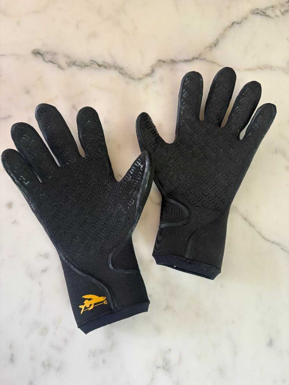patagonia R3 surf gloves - size L